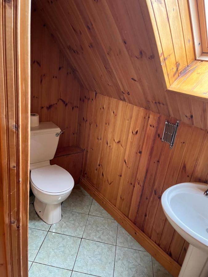 Cosy Lakeside Chalet With Option To Add Private Hot Tub Duneena Exteriér fotografie